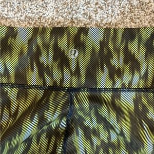 Lululemon Electric Leggings Size 6